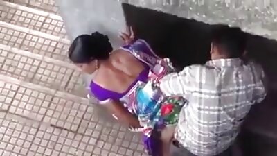 הגמד הגרמי לא פארטיפורנו נותן מיד לוודמן ישבן. הגמד מורעב.